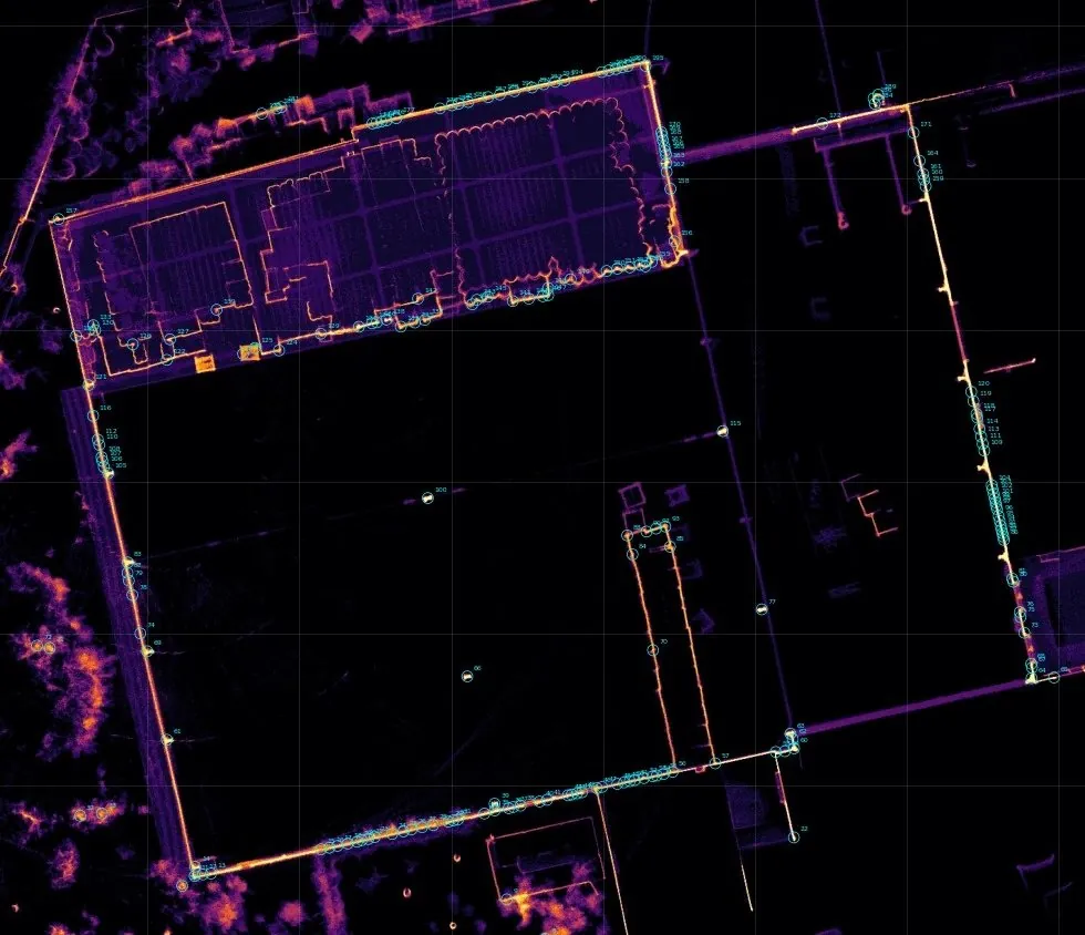 عرض أفقي لسحابة نقط LiDAR لموقع صناعي